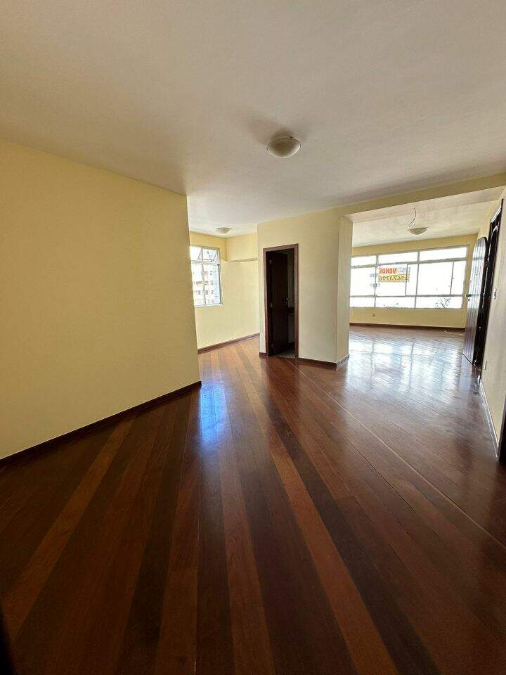 Apartamento à venda no Funcionários: 