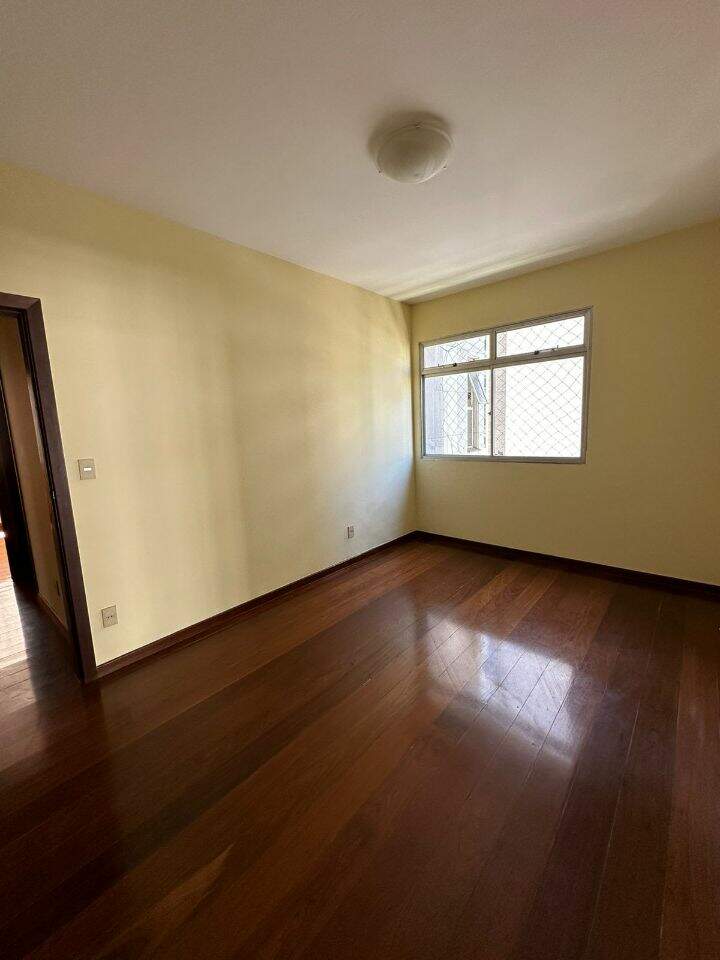 Apartamento à venda no Funcionários: 