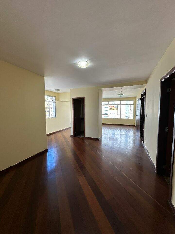 Apartamento à venda no Funcionários: 