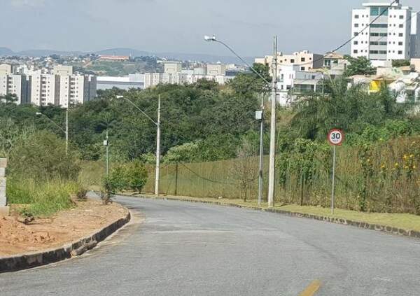 Lotes em condomínio à venda no Portal Do Sol: 