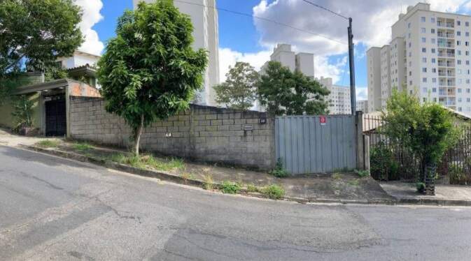 Terreno à venda no Jardim Paquetá: 