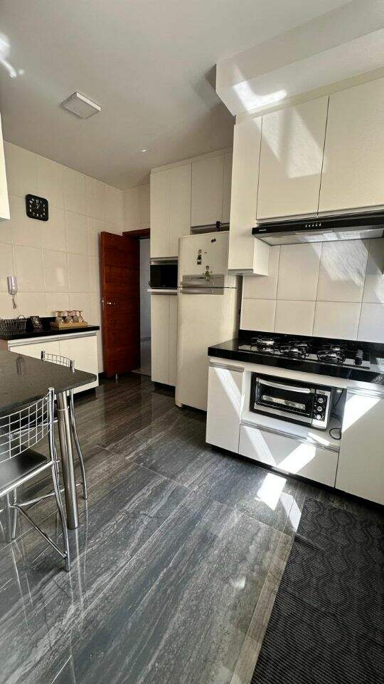 Apartamento à venda no Castelo: 
