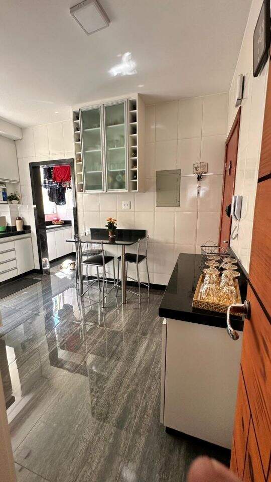 Apartamento à venda no Castelo: 