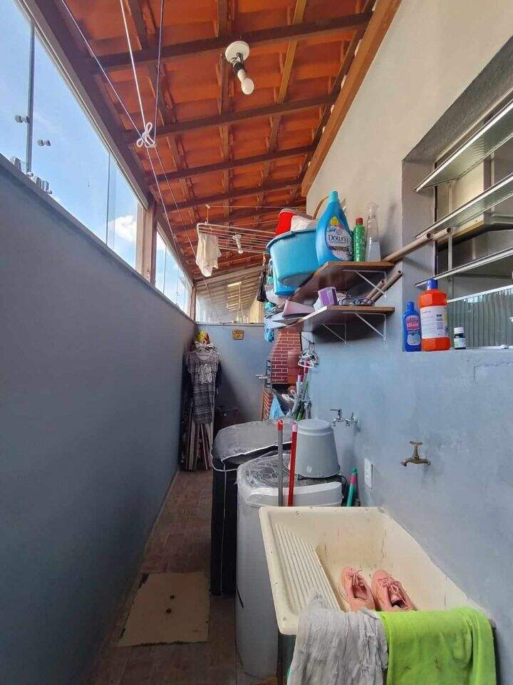 Casa comercial à venda no Botafogo (Justinópolis): 