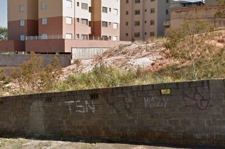 Terreno à venda no Manacás: 