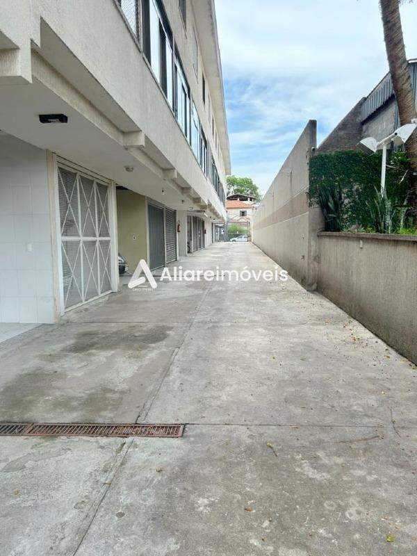 Casa para alugar com 2 quartos, 127m² - Foto 29