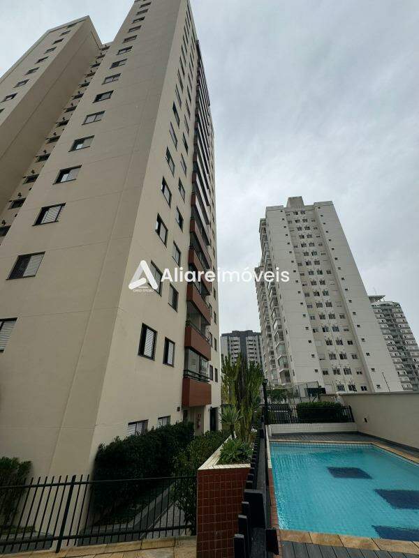 Apartamento à venda com 3 quartos, 75m² - Foto 13