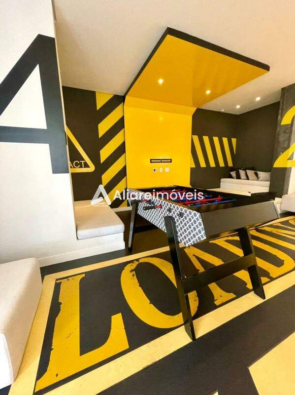 Apartamento à venda com 2 quartos, 69m² - Foto 27