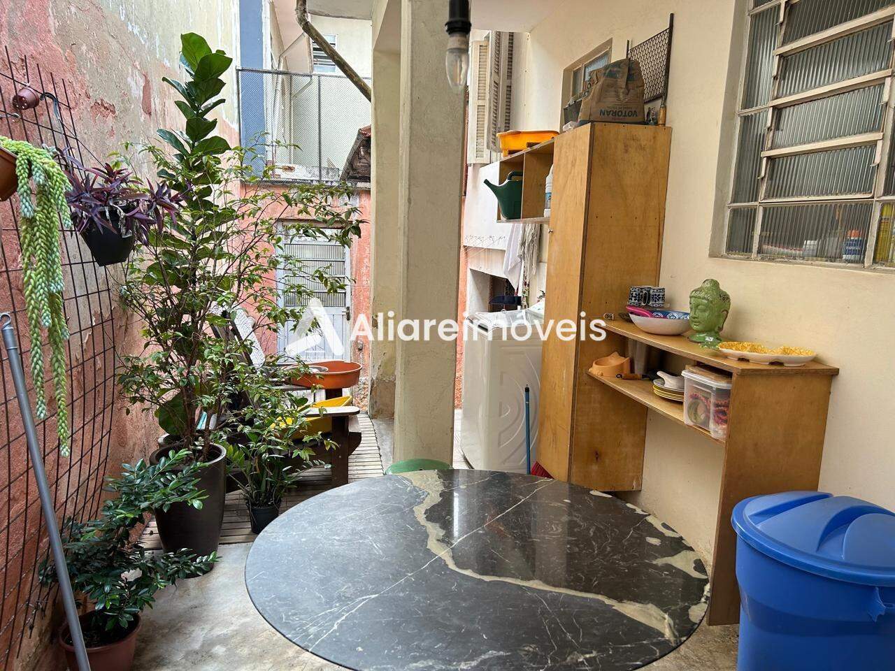 Casa à venda com 2 quartos, 110m² - Foto 4