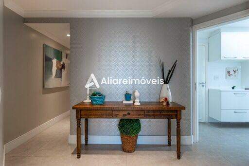 Apartamento à venda com 3 quartos, 157m² - Foto 22