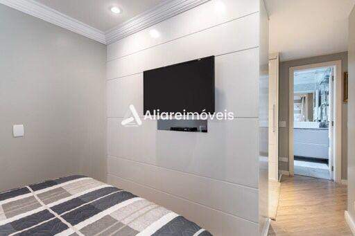 Apartamento à venda com 3 quartos, 157m² - Foto 13