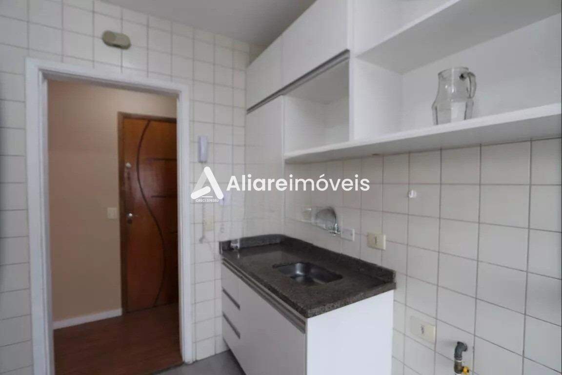 Apartamento à venda com 2 quartos, 65m² - Foto 8