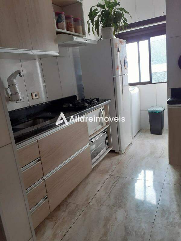 Apartamento à venda com 2 quartos, 65m² - Foto 2