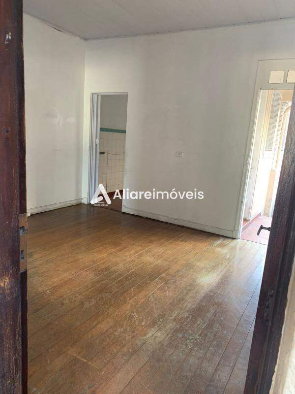 Casa para alugar com 1 quarto, 80m² - Foto 4