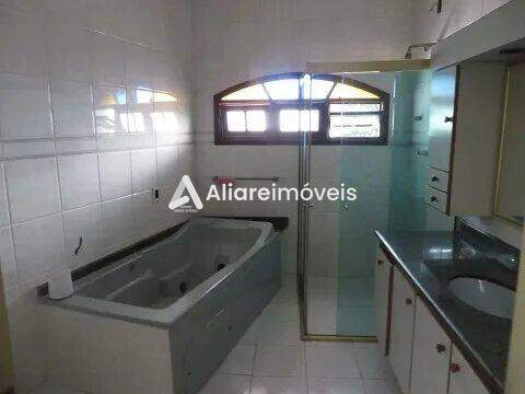 Casa à venda com 3 quartos, 354m² - Foto 24