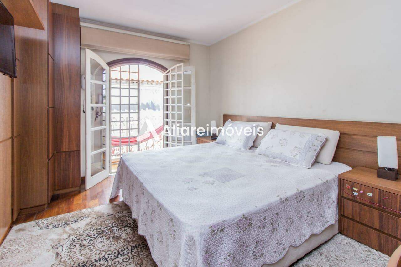 Sobrado à venda com 3 quartos, 400m² - Foto 17