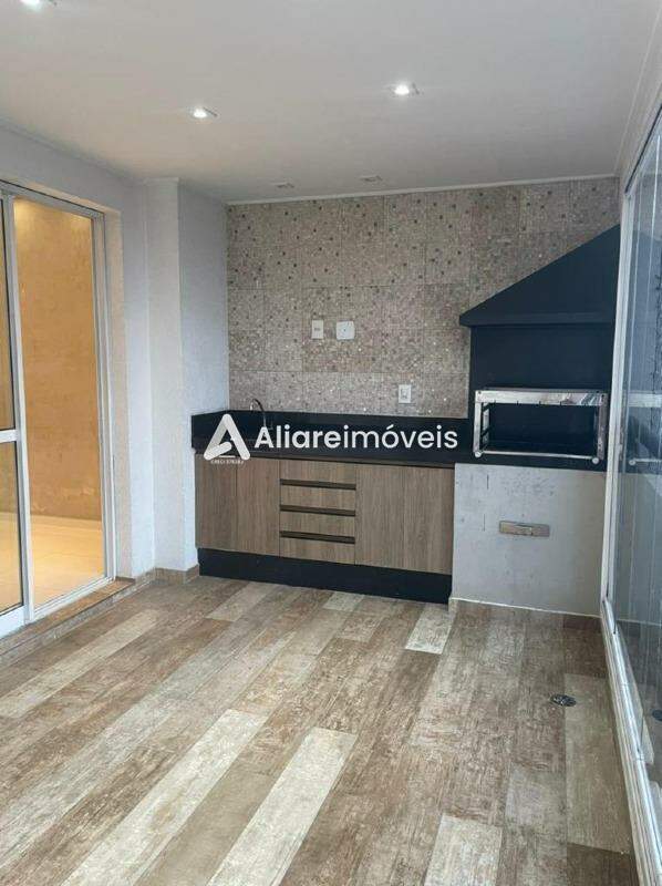 Apartamento à venda com 2 quartos, 66m² - Foto 1