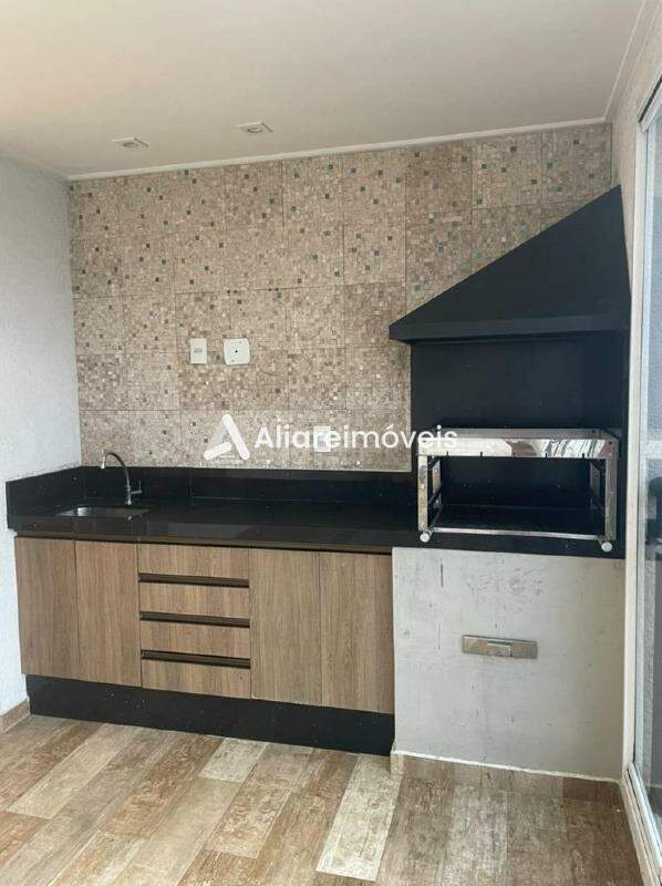 Apartamento à venda com 2 quartos, 66m² - Foto 2