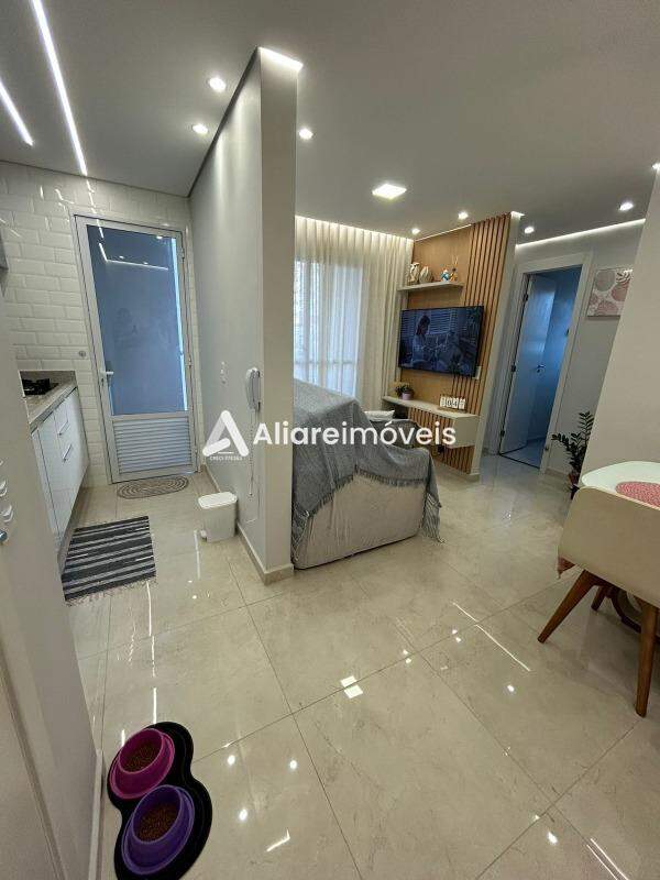 Apartamento à venda com 2 quartos, 41m² - Foto 11