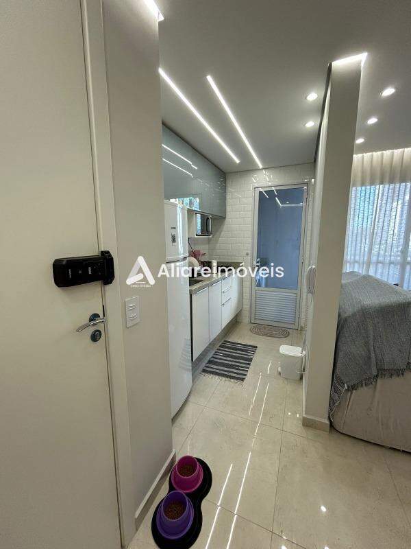 Apartamento à venda com 2 quartos, 41m² - Foto 9