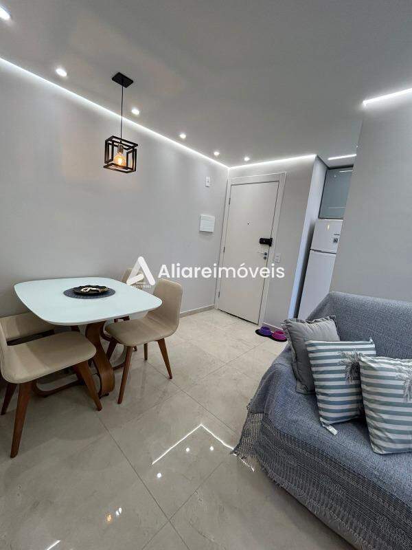 Apartamento à venda com 2 quartos, 41m² - Foto 12