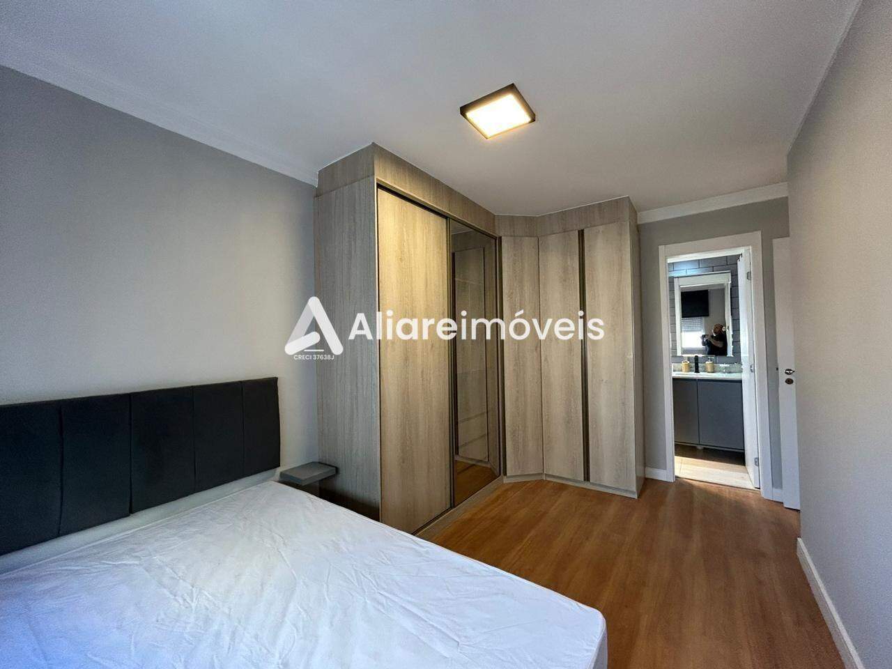 Apartamento à venda com 2 quartos, 62m² - Foto 15