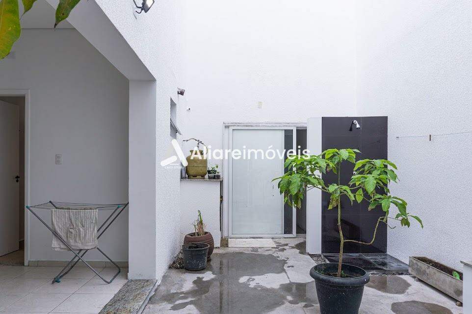 Casa à venda com 5 quartos, 350m² - Foto 19