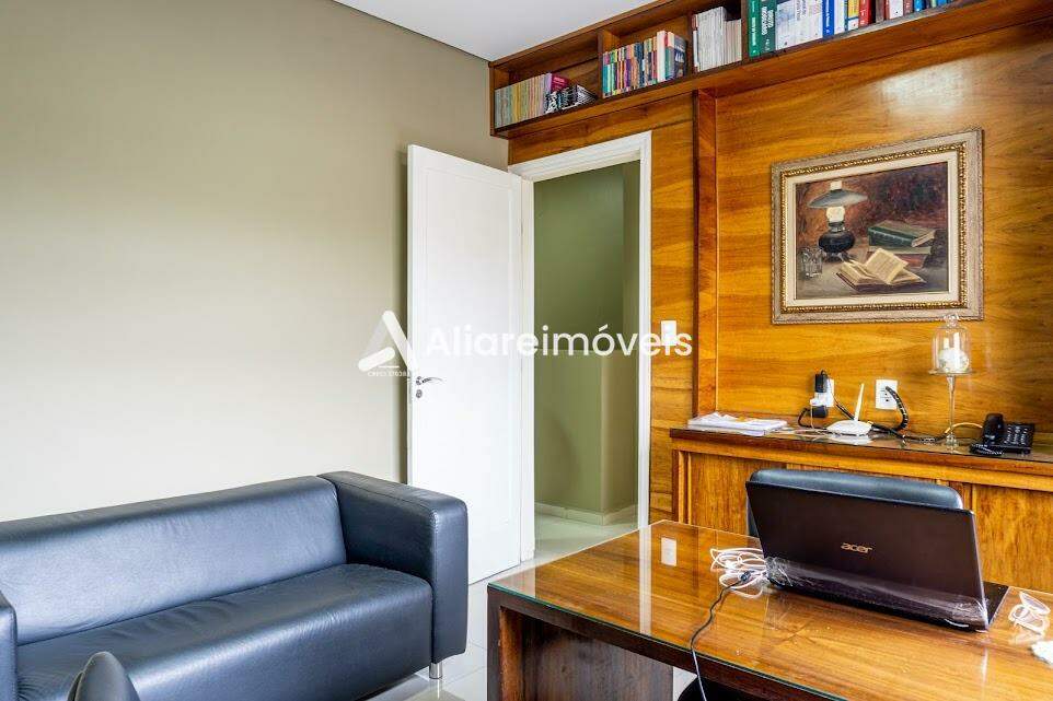 Casa à venda com 5 quartos, 350m² - Foto 6