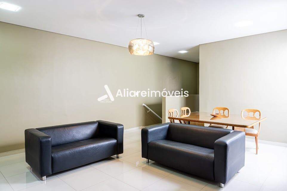 Casa à venda com 5 quartos, 350m² - Foto 4