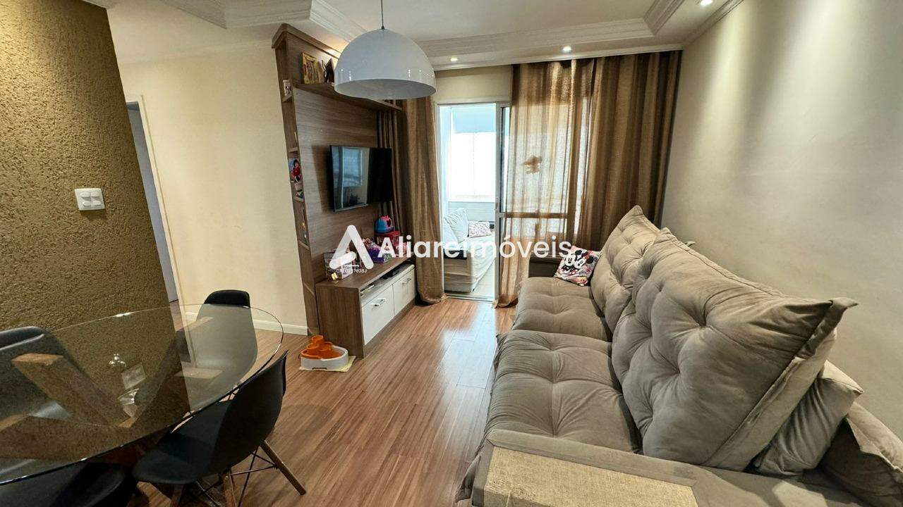 Apartamento à venda com 3 quartos, 69m² - Foto 1