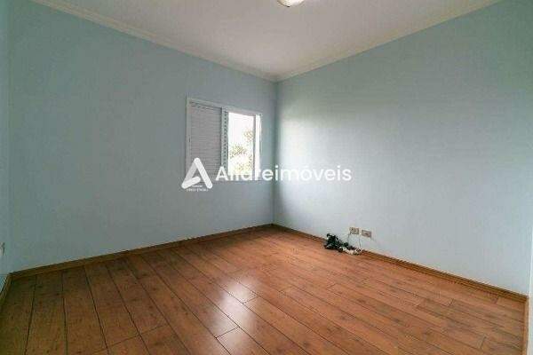 Casa para alugar com 4 quartos, 360m² - Foto 12