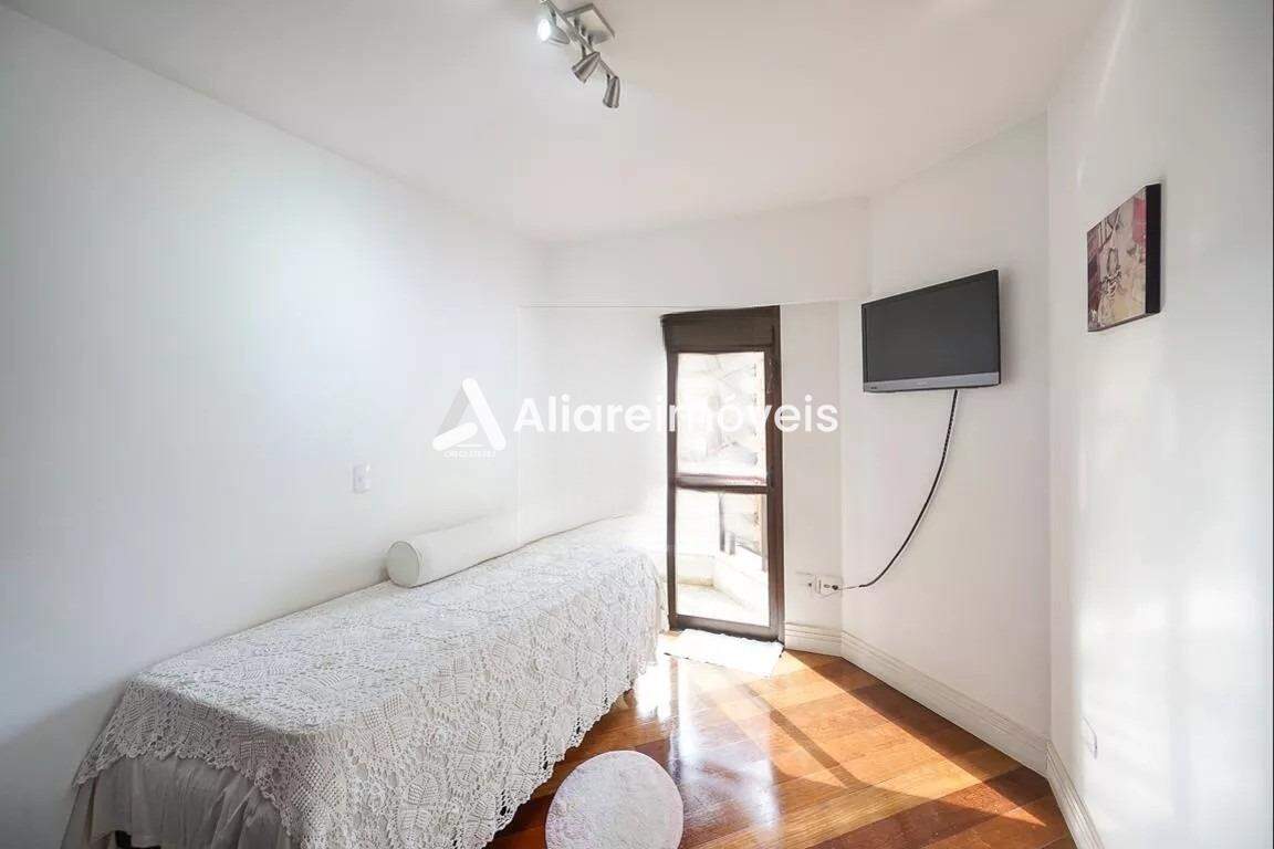 Apartamento para alugar com 3 quartos, 186m² - Foto 8