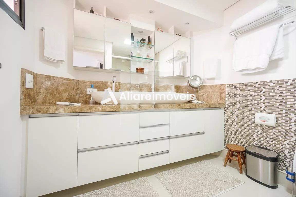 Apartamento para alugar com 3 quartos, 186m² - Foto 12