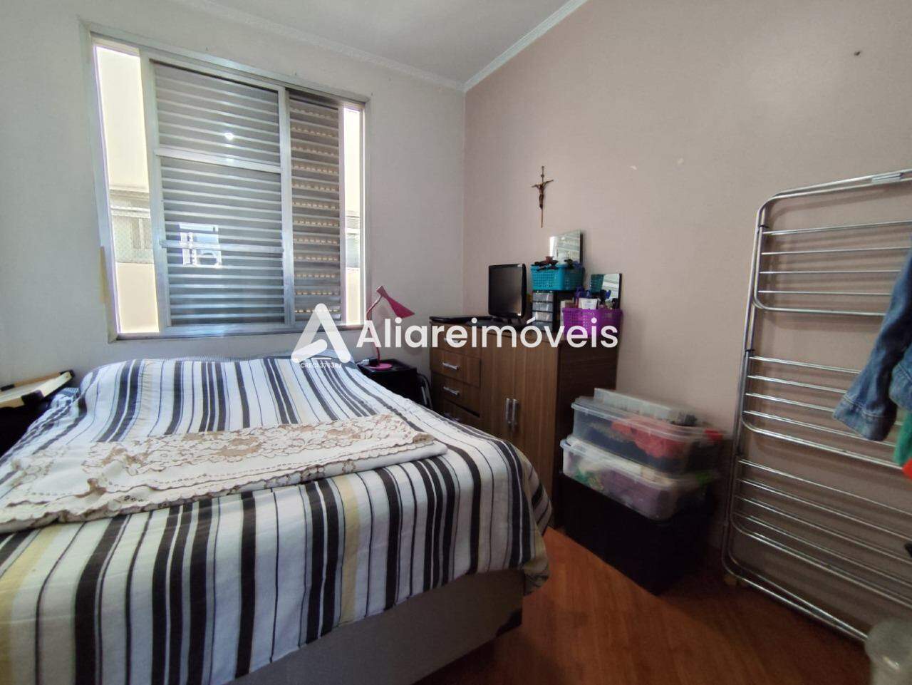 Apartamento à venda com 2 quartos, 70m² - Foto 9