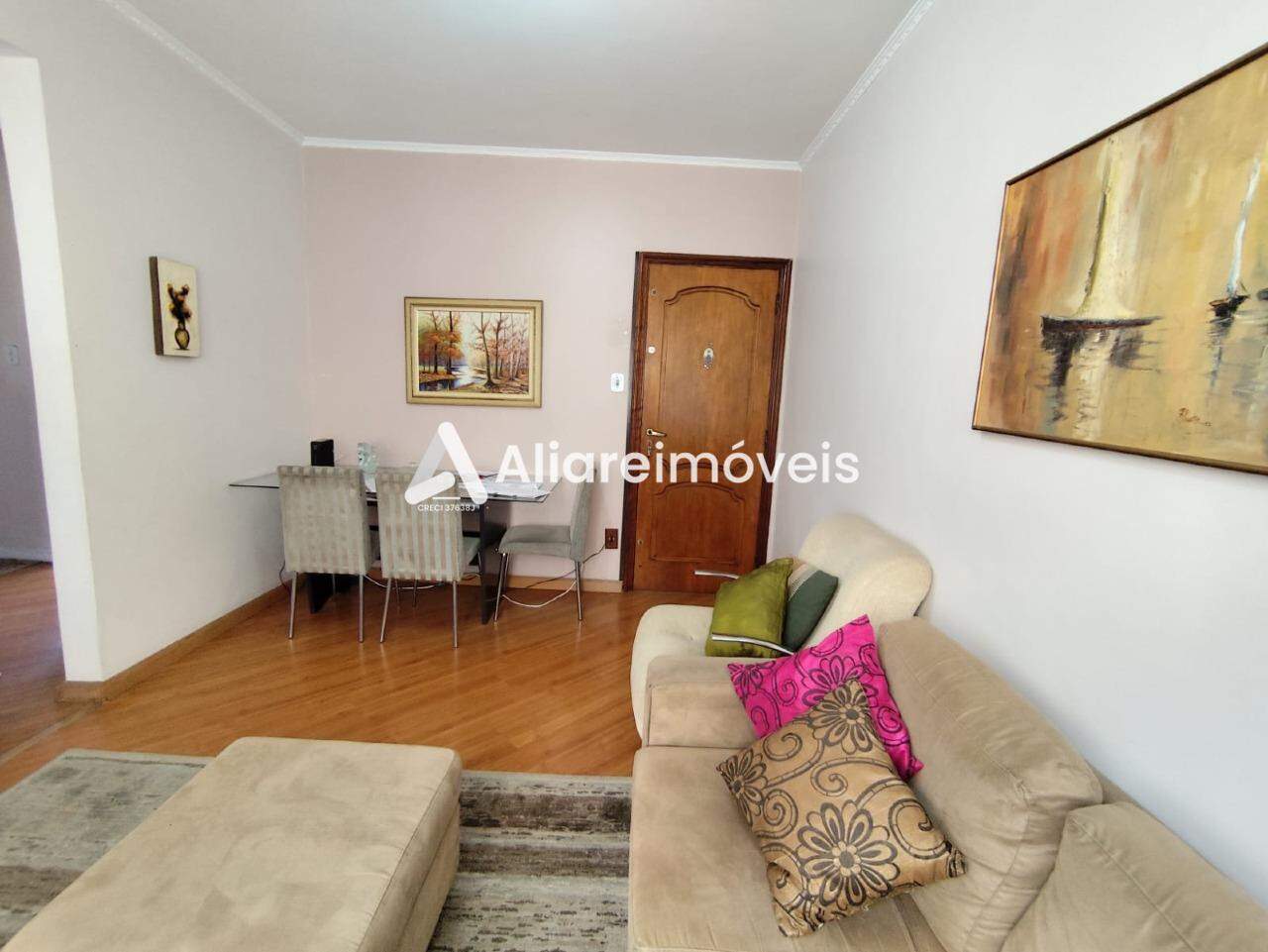 Apartamento à venda com 2 quartos, 70m² - Foto 4