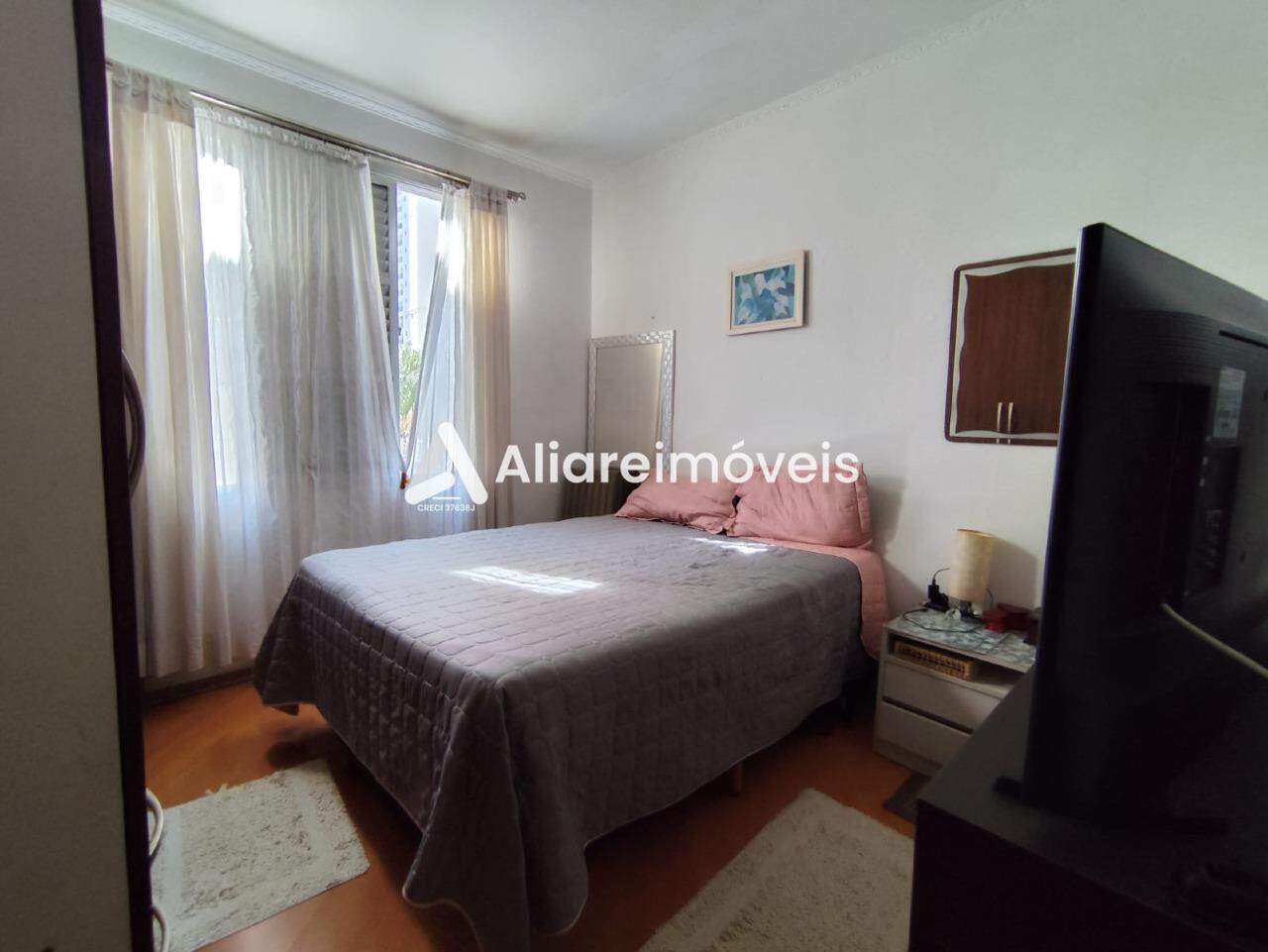 Apartamento à venda com 2 quartos, 70m² - Foto 7