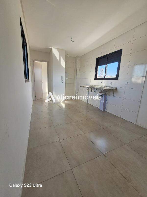 Apartamento à venda com 1 quarto, 29m² - Foto 2