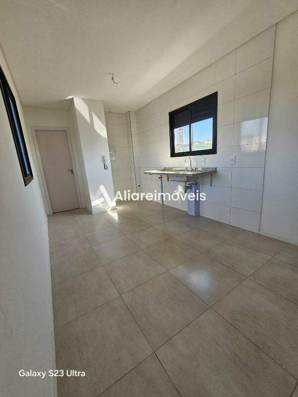 Apartamento à venda com 2 quartos, 40m² - Foto 2