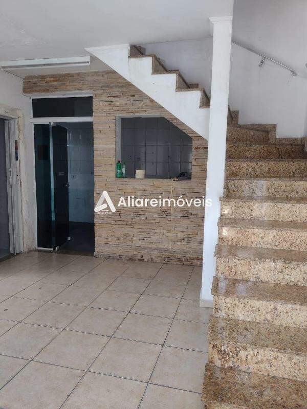 Casa à venda com 3 quartos, 100m² - Foto 4