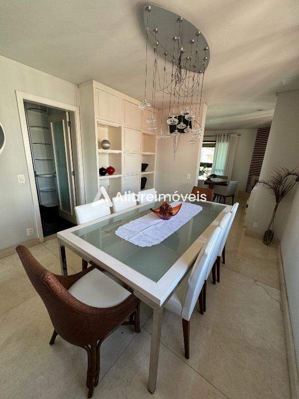 Apartamento à venda com 4 quartos, 193m² - Foto 4