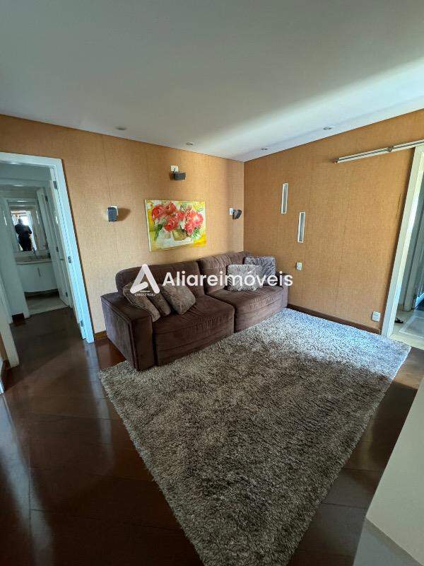 Apartamento à venda com 4 quartos, 193m² - Foto 6