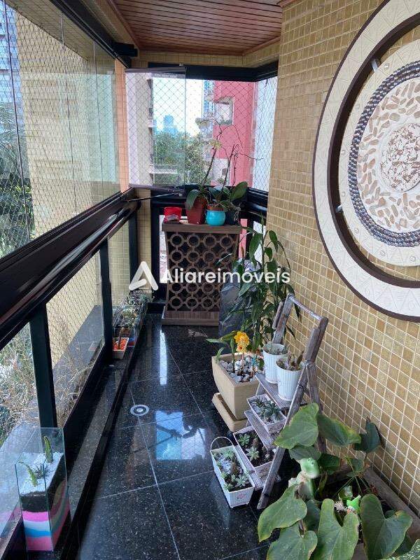 Apartamento à venda com 4 quartos, 193m² - Foto 17