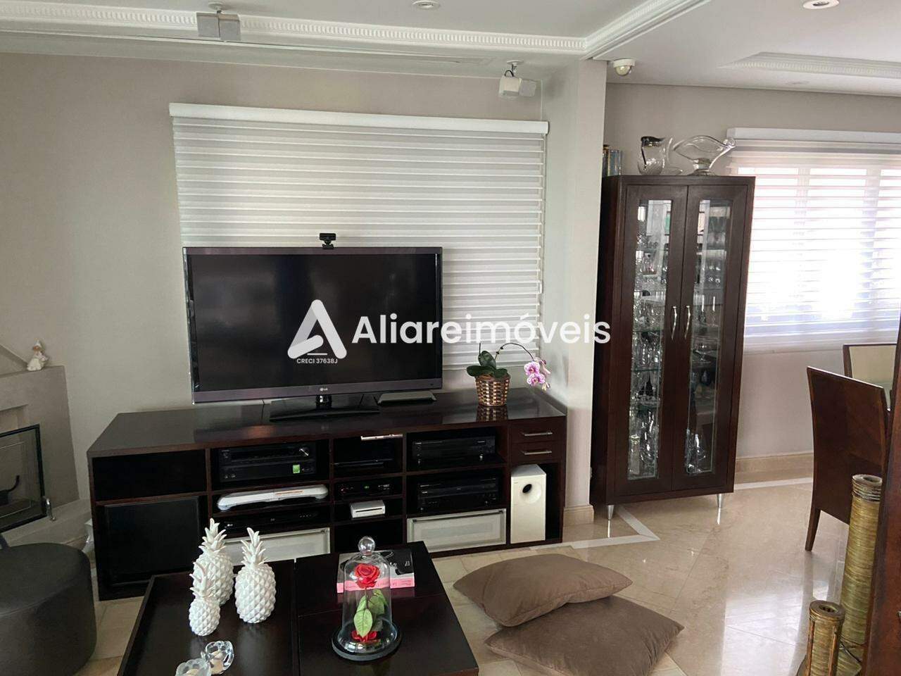 Apartamento à venda com 4 quartos, 193m² - Foto 9