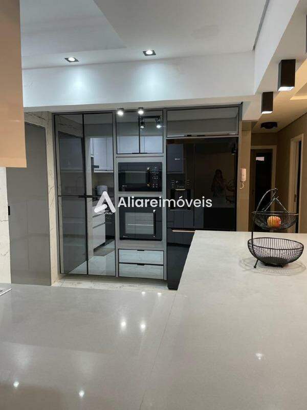 Apartamento à venda com 3 quartos, 110m² - Foto 11