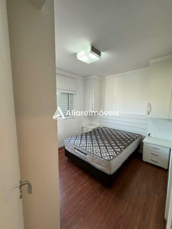 Apartamento à venda com 3 quartos, 76m² - Foto 11