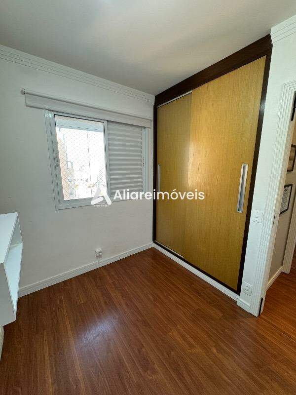 Apartamento à venda com 3 quartos, 76m² - Foto 10