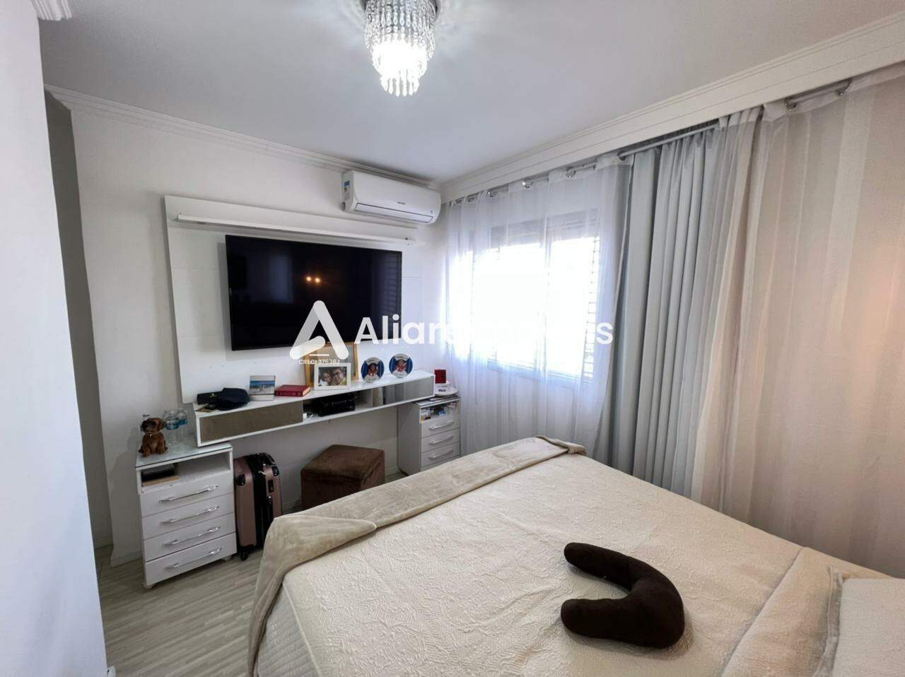 Apartamento à venda com 3 quartos, 178m² - Foto 9