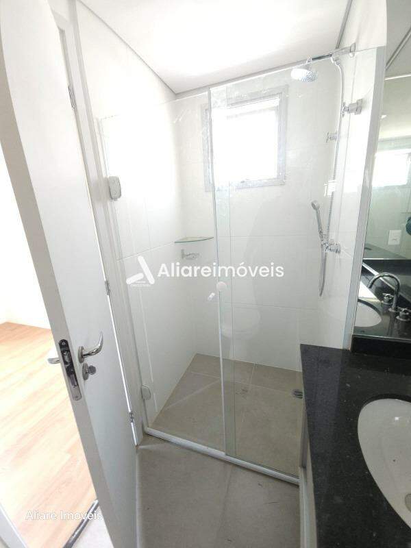 Apartamento para alugar com 3 quartos, 116m² - Foto 28