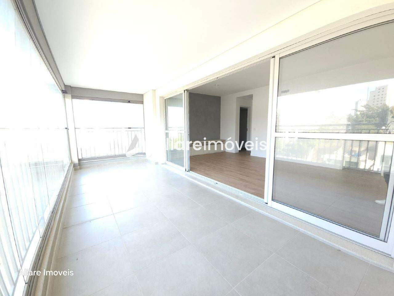 Apartamento para alugar com 3 quartos, 116m² - Foto 5