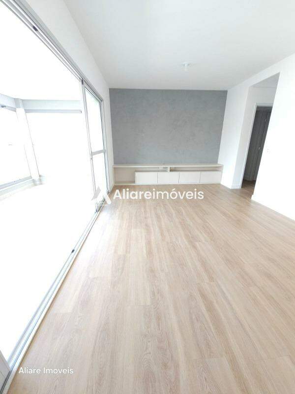 Apartamento à venda com 3 quartos, 116m² - Foto 7